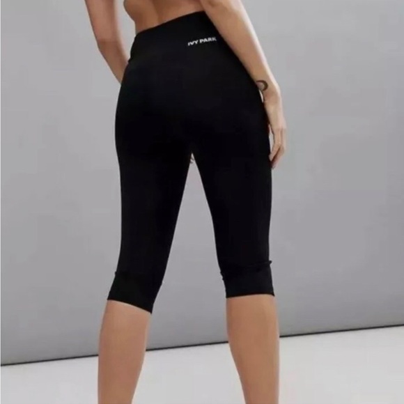Ivy Park “Y” Black Cropped High Waist  Leggings Size L - Picture 3 of 15